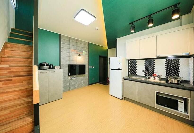 Boryeong Snail Pension