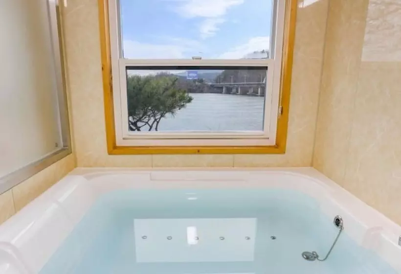 Chuncheon El Dorado Pension