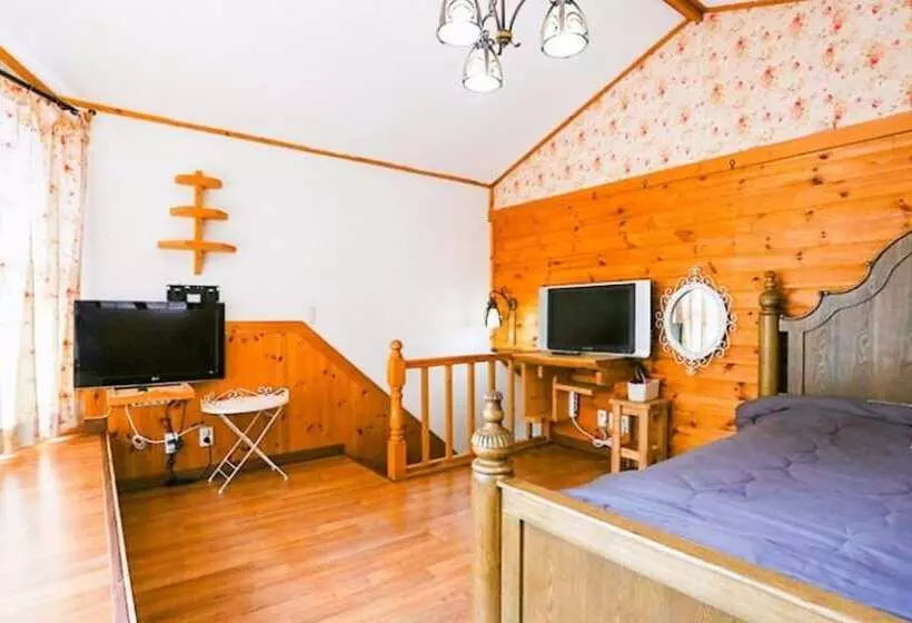 Muju Clouds Pension