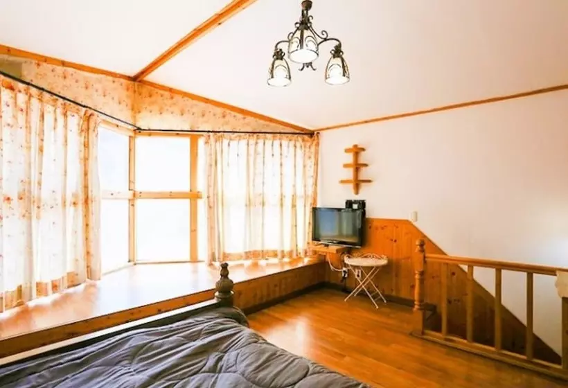 Muju Clouds Pension