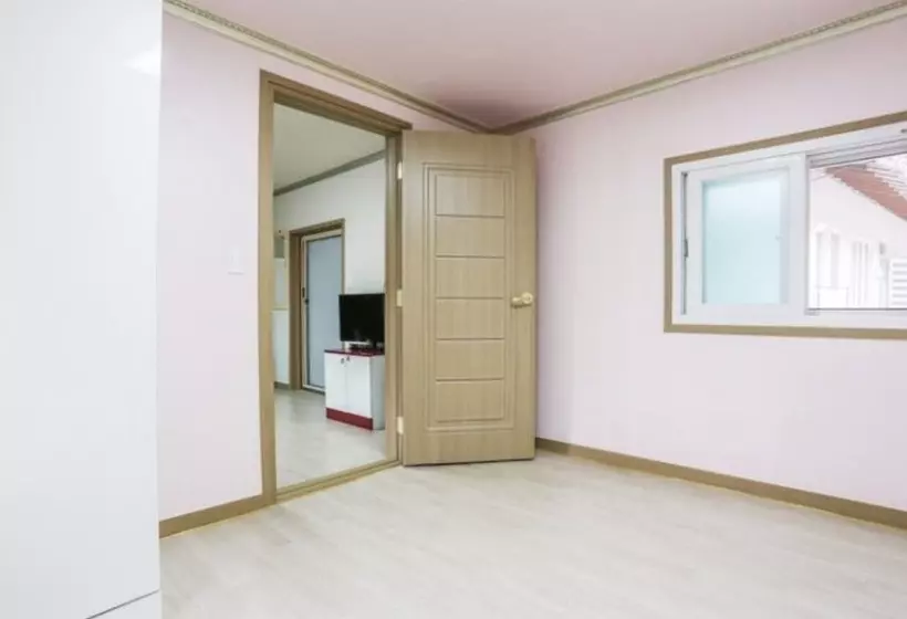Danyang Blue Pension