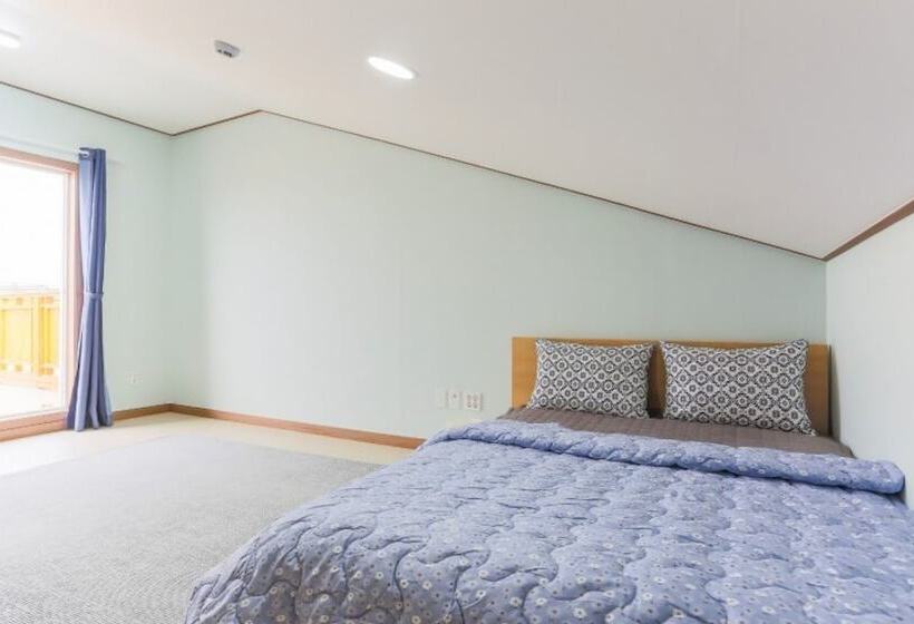 Gangneung Jeongdongjin Joyful Pension