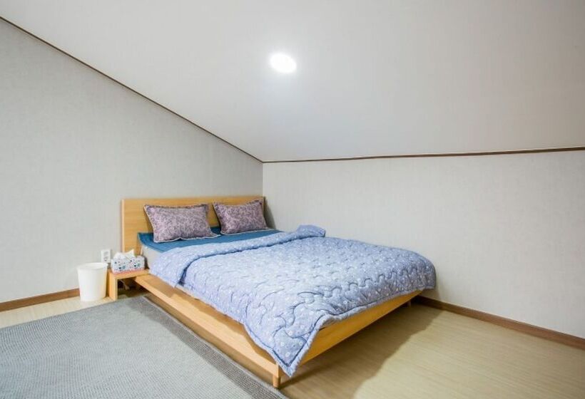 Gangneung Jeongdongjin Joyful Pension