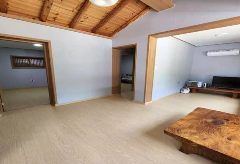 Gapyeong Dumesangol Pension