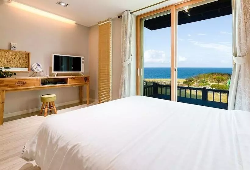 Goseong Sea&star Pension