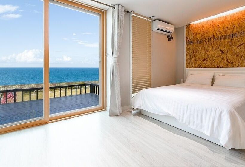 Goseong Sea&star Pension