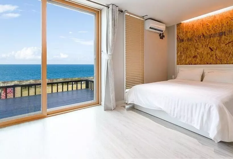 Goseong Sea&star Pension
