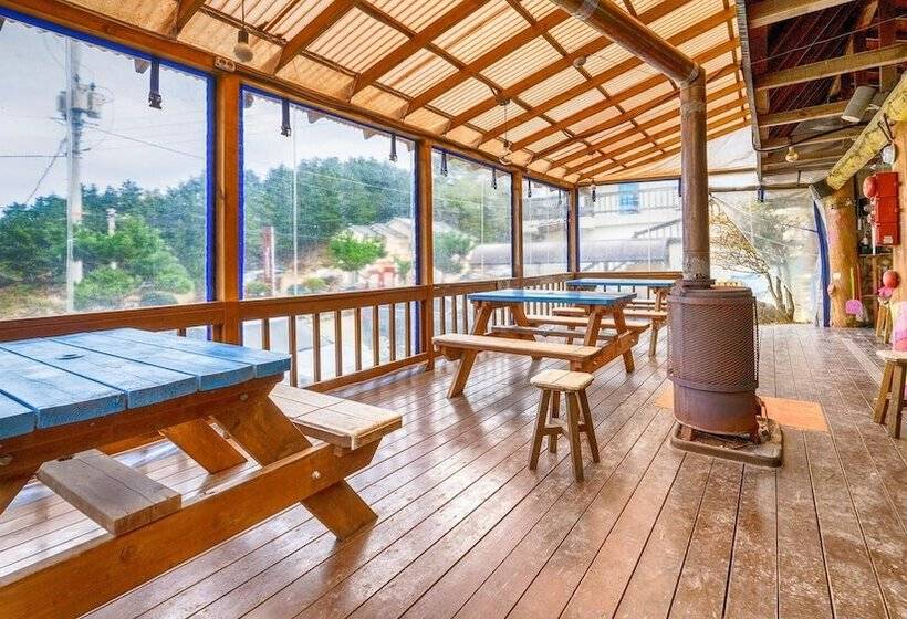 Goseong Sea&star Pension