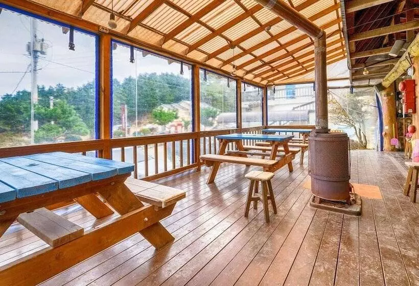 Goseong Sea&star Pension