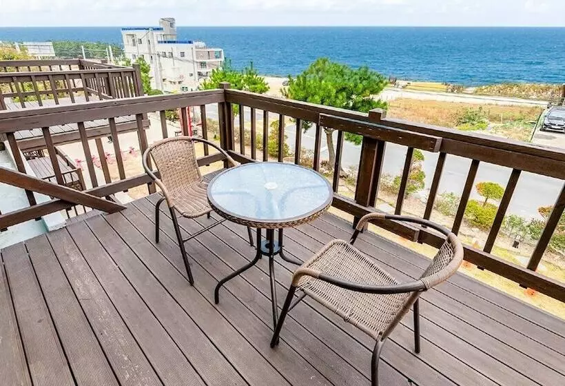 Goseong Sea&star Pension