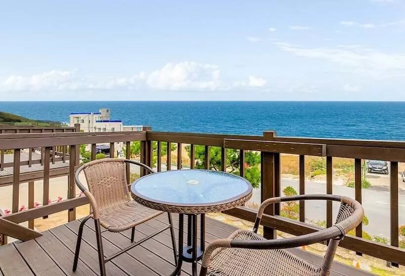 Goseong Sea&star Pension