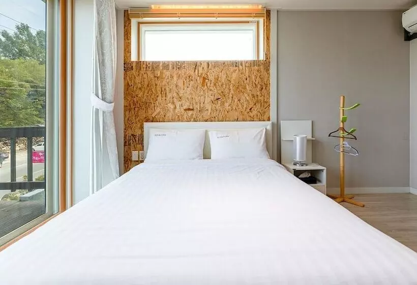 Goseong Sea&star Pension