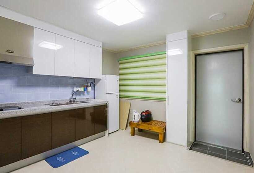 Gurye Gohyangsanjang Pension