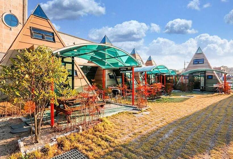 Gyeongju Pyramid Pension