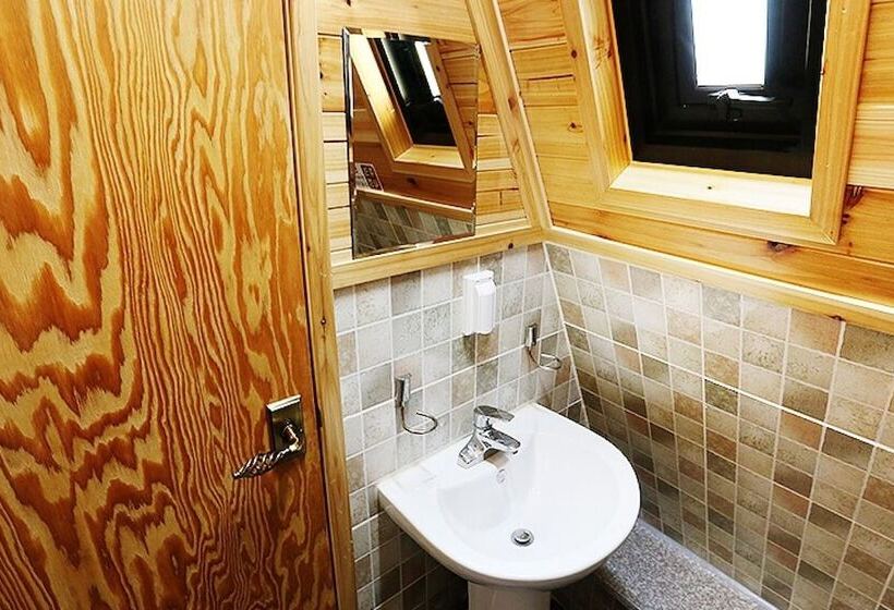 Gyeongju Pyramid Pension