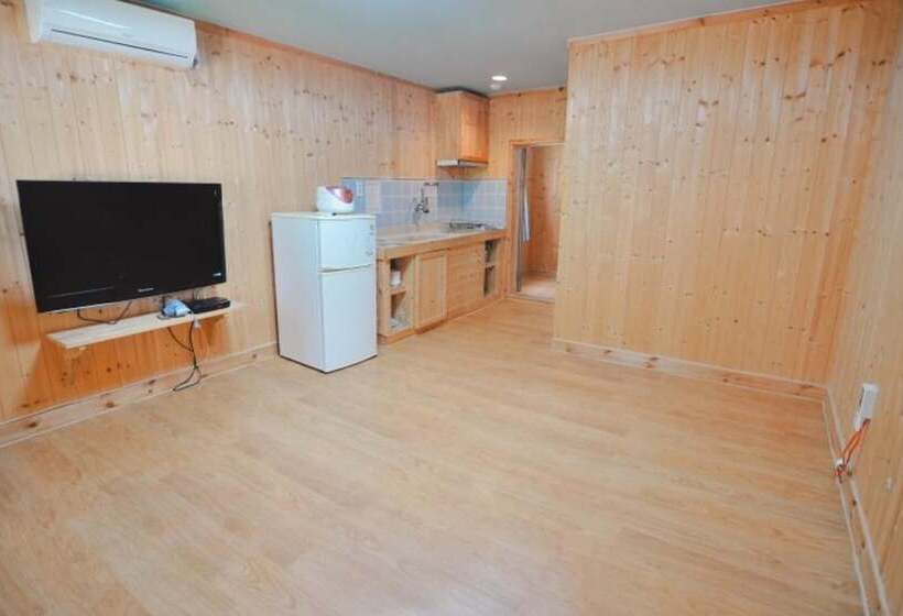 Gyeongju Solbaramgil Pension