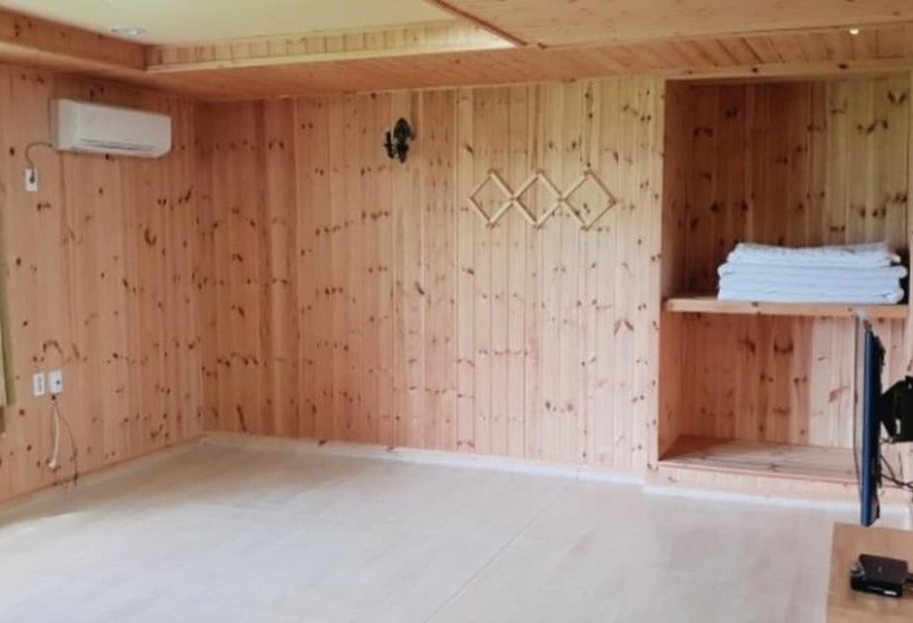 Gyeongju Solbaramgil Pension