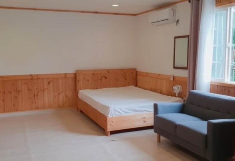 Gyeongju Solbaramgil Pension