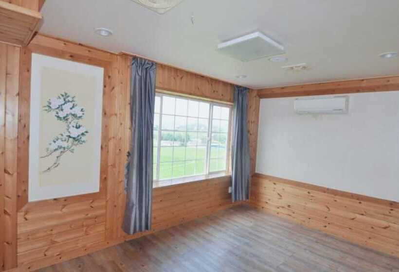 Gyeongju Solbaramgil Pension