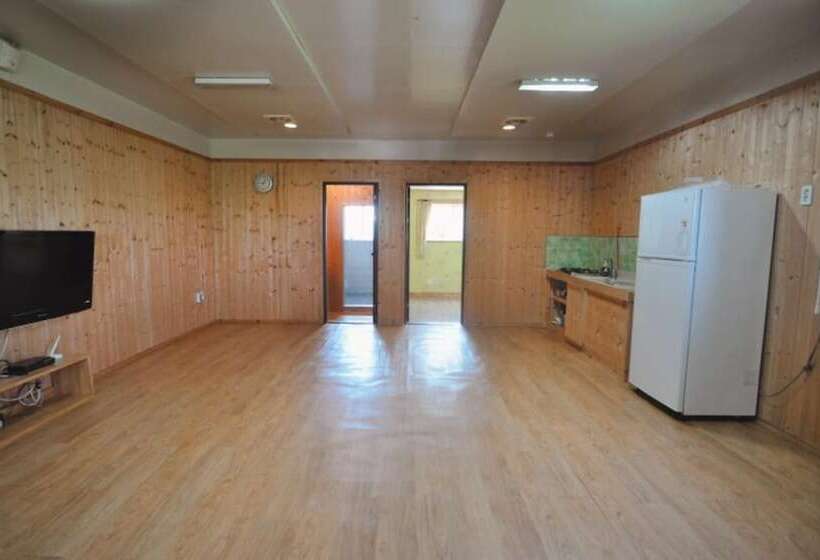 Gyeongju Solbaramgil Pension