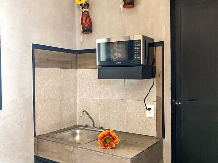 فندق Taxaha Suite