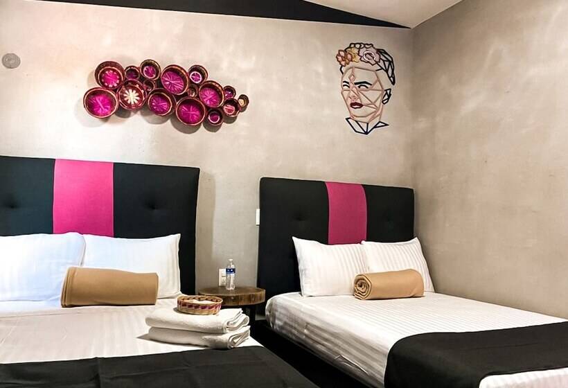 فندق Taxaha Suite