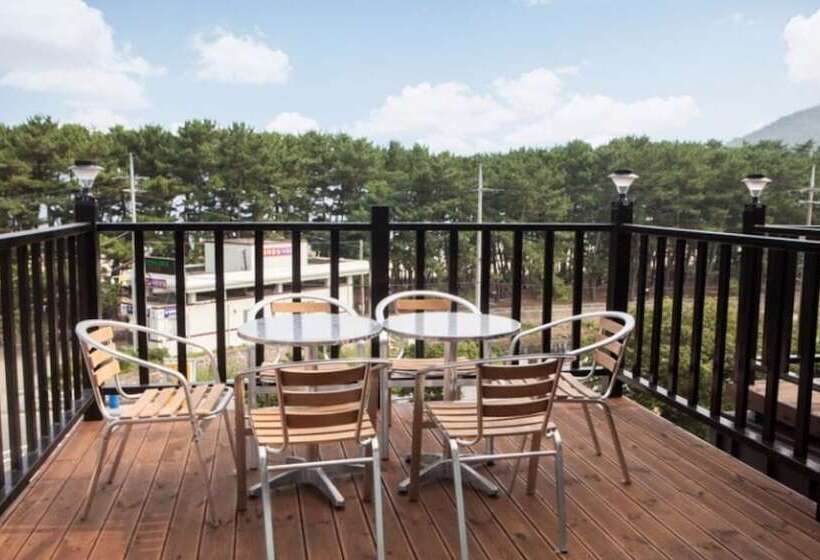 Namhae Sangju Cheonsanhae Pension