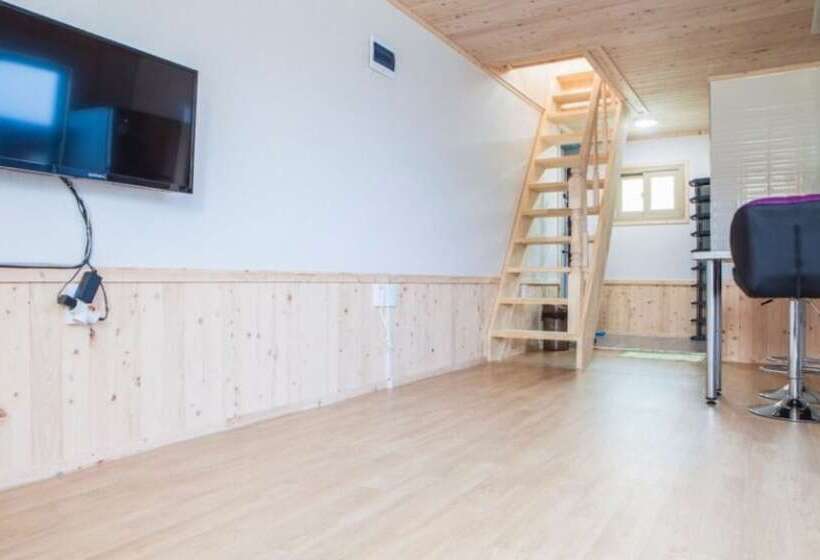 Namhae Sangju Cheonsanhae Pension