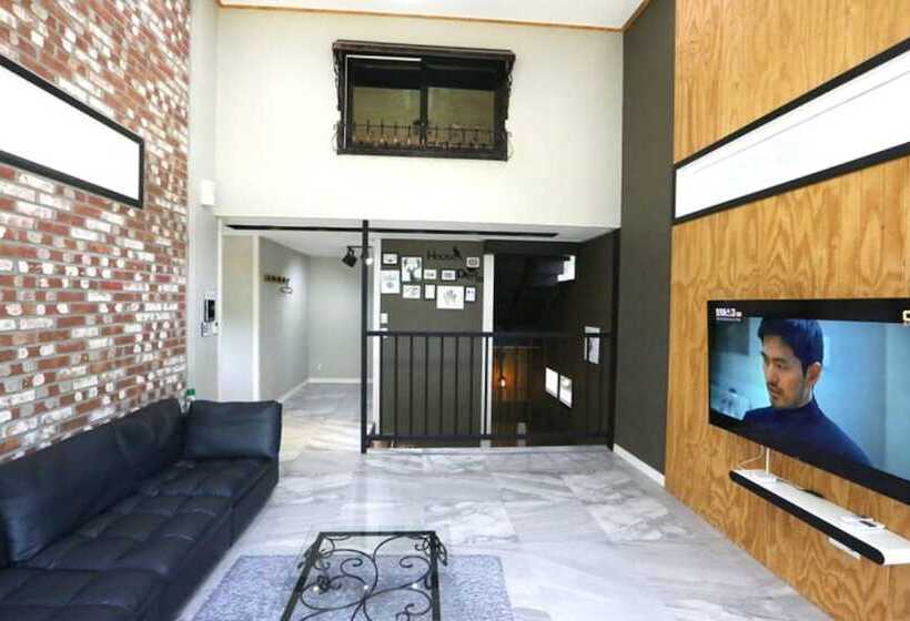 Pensión Cheongju Cheongnamdae Pool Villa