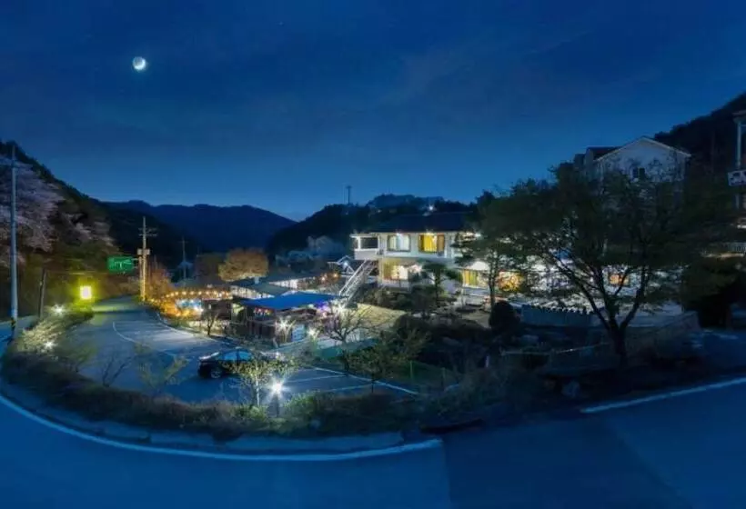 ペンション Gapyeong Haengbogi Meomuneunjip House