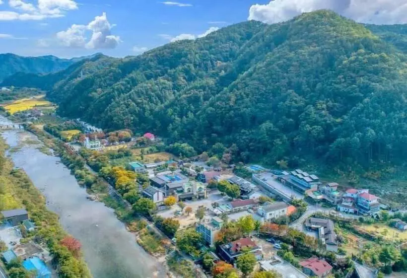 ペンション Gapyeong Pogny Kids Poolvilla