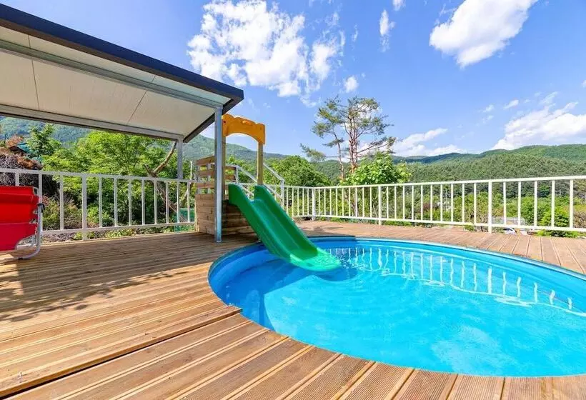 ペンション Gapyeong Pogny Kids Poolvilla