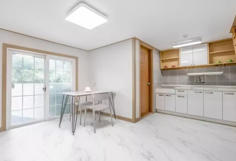 ペンション Gapyeong Sun Poolvilla