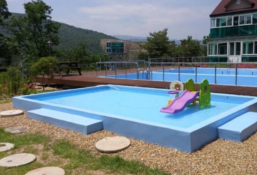 Gyeongju Central Park Pension