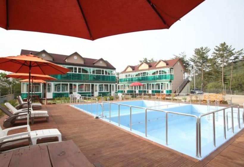 Gyeongju Central Park Pension