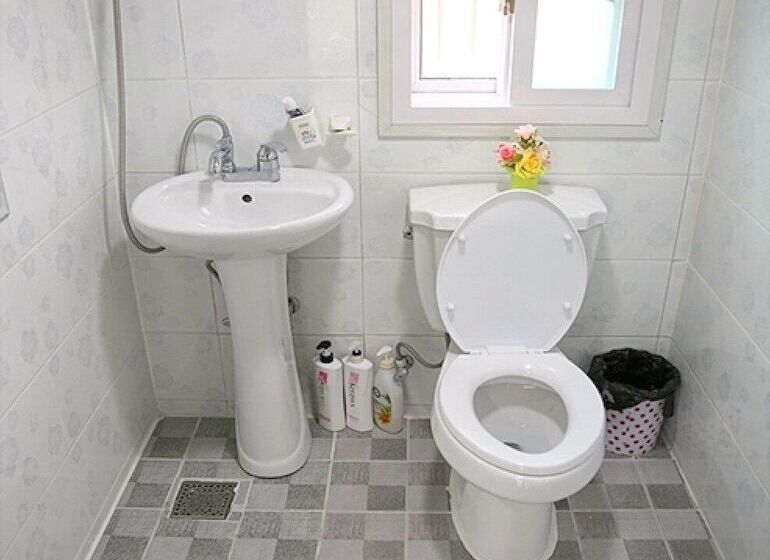 Pension Gyeongju Sopunggil Hanok Stay