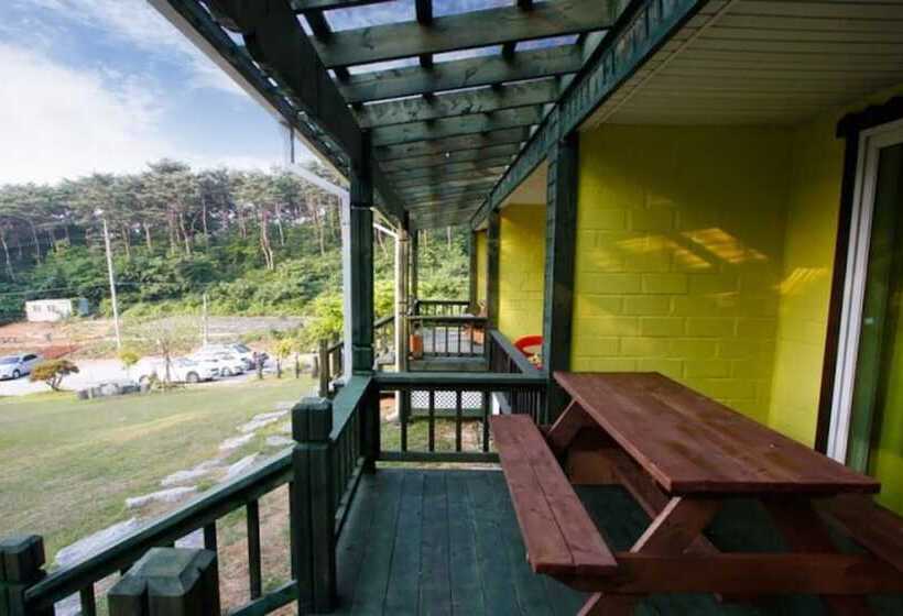 Taean Secret Garden Pension