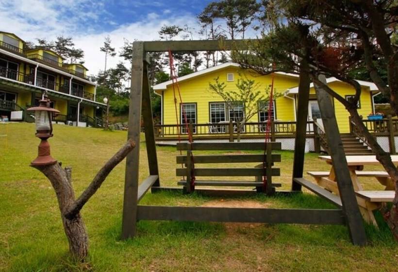 Taean Secret Garden Pension