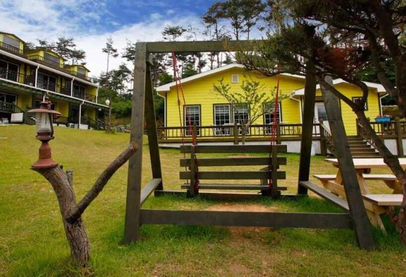 Taean Secret Garden Pension