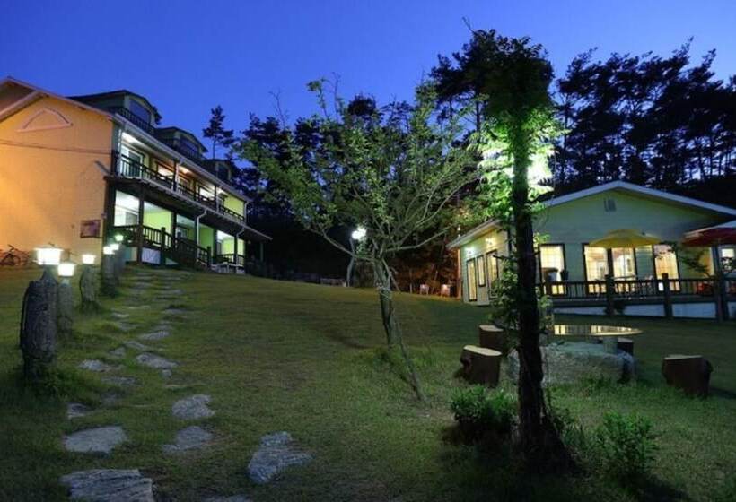 Taean Secret Garden Pension