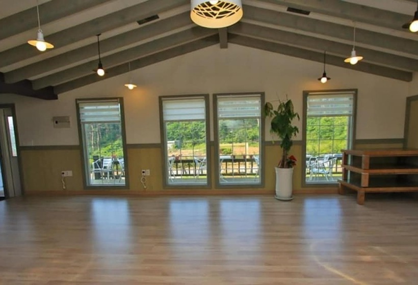 Taean Secret Garden Pension