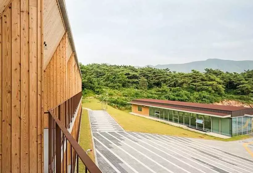Majatalo Yongwol Eco Village Youth Hostel