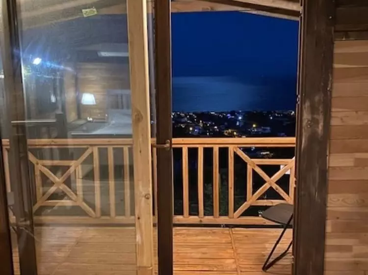 Residenssi Cedar 1 Bed House With Stunning Views