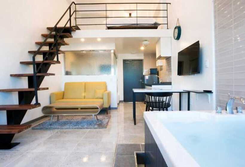 Gangneung Lulu Pension