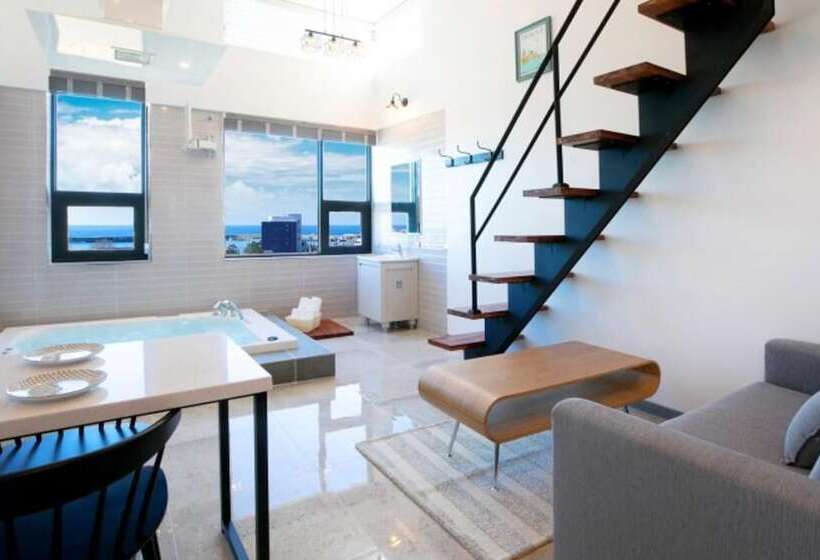 Gangneung Lulu Pension