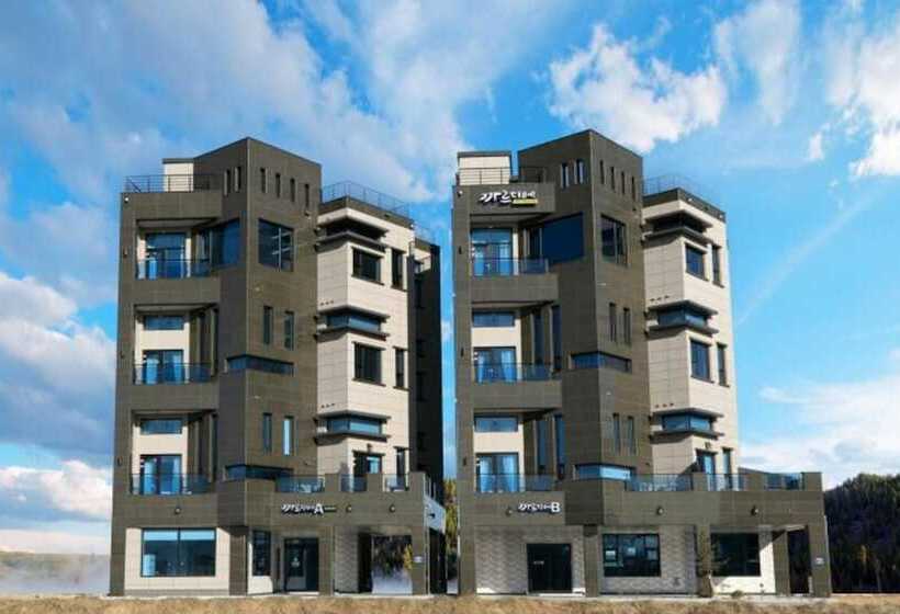 Gangneung Lulu Pension