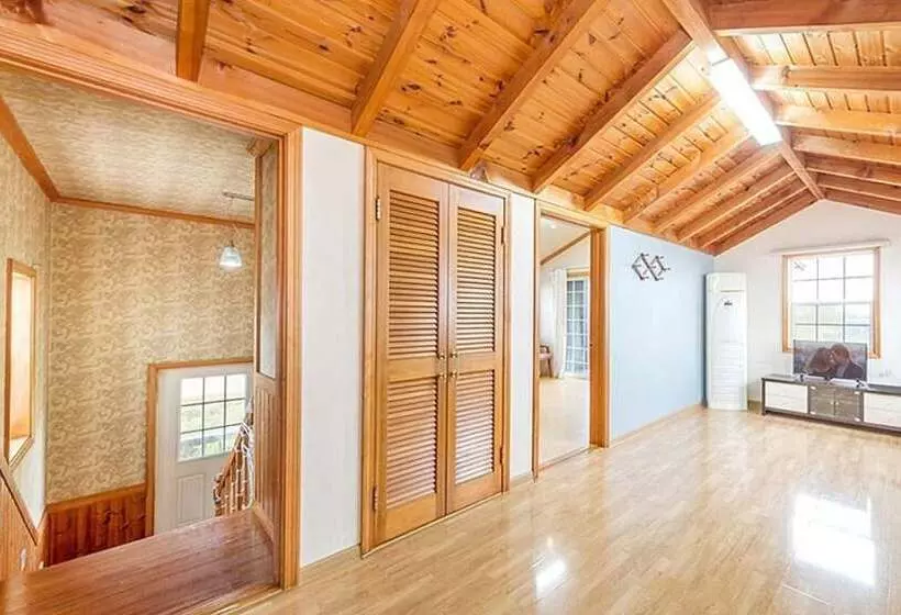 Taean Capella Pension