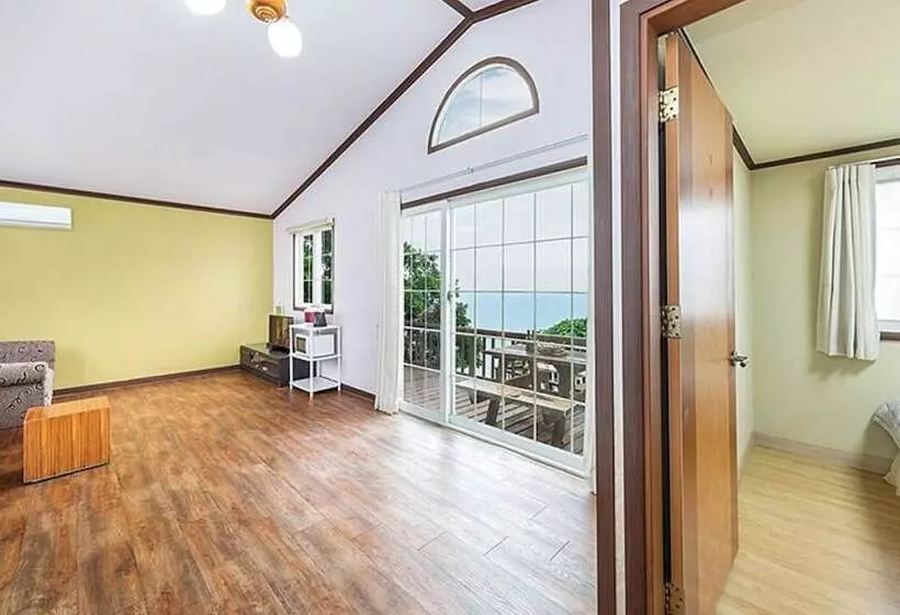 Taean Capella Pension