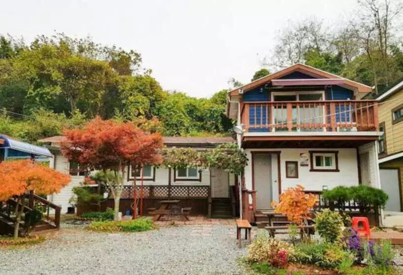 Taean  Gold House Pension