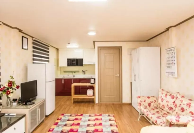 Taean  Gold House Pension